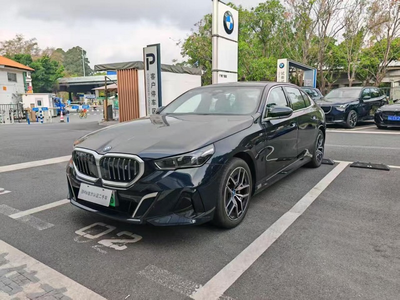 Kendaraan Mewah Digunakake BBA: Model Inti kanggo Ekspor Global, Dipilih kanggo Sirkulasi High-End