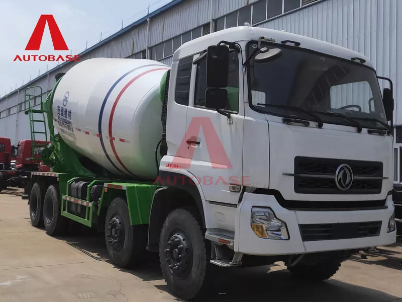 Truk mixer Dongfeng Tianlong CL52er